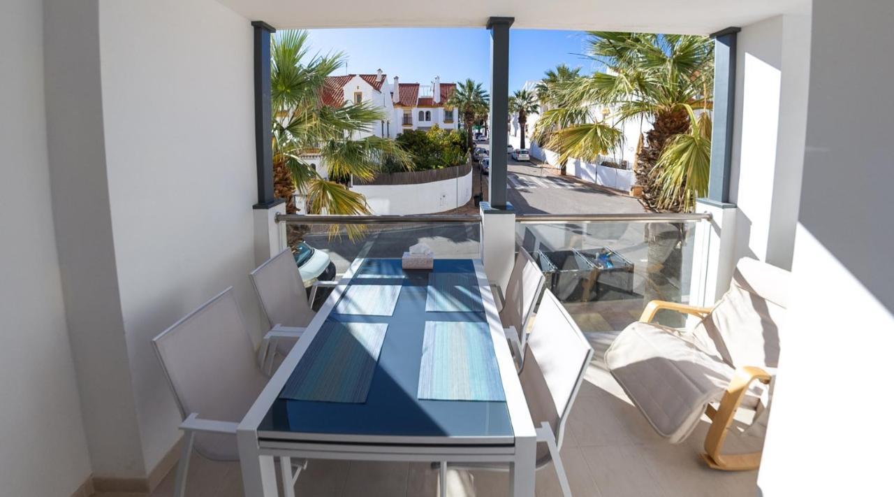 Lovely Apartment Centrally Located In Estepona Exterior foto