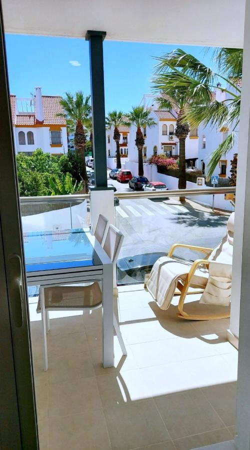 Lovely Apartment Centrally Located In Estepona Exterior foto